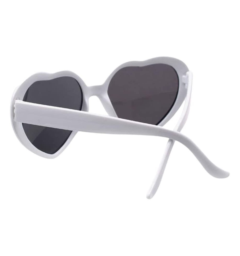 Rimless Retro Love Heart Shape Lolita Sunglasses With Black Lens For Travel Beach Party - White - 5.5 x 6cm - White - C41902Y...